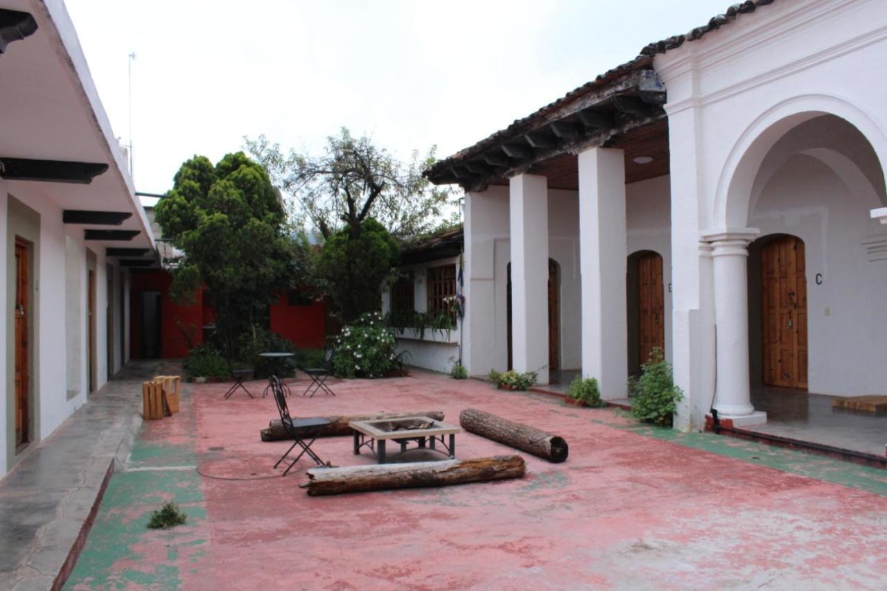 Fandango Pansiyon San Cristóbal de Las Casas Dış mekan fotoğraf